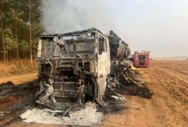 Bombeiros de Lucas do Rio Verde combatem incêndio em caminhão