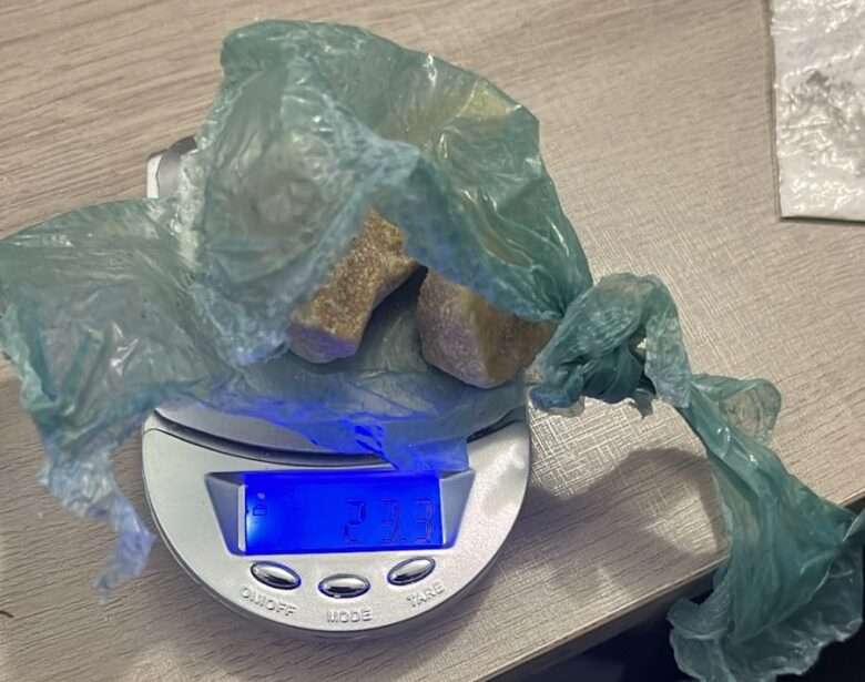 ROTAM apreende drogas e prende mulher por tráfico em Lucas do Rio Verde