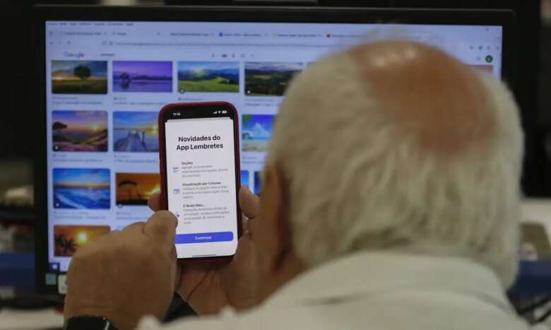 Brasília (DF) 16/08/2024 – Uso de internet avança no país entre idosos Foto: Joédson Alves/Agência Brasil