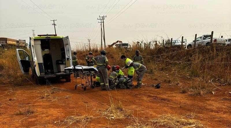 Três trabalhadores sofrem descarga elétrica em rede de alta tensão na BR-163 em Nova Mutum/MT