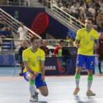 Uzbequistão, 14/-9/2024 - Copa do mundo de futsal Jogadores Marcel (6) e Dyego (7) comemoram um gol do Brasil contra a seleção de Cuba. Foto: Leto Ribas/CBF