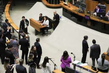 Brasília (DF) 12/09/2024 Sessão da Câmara dos Deputados para conclusão da votação do projeto de lei que propõe uma transição de três anos para o fim da desoneração da folha de pagamentos de 17 setores da economia. Foto Lula Marques/ Agência Brasil