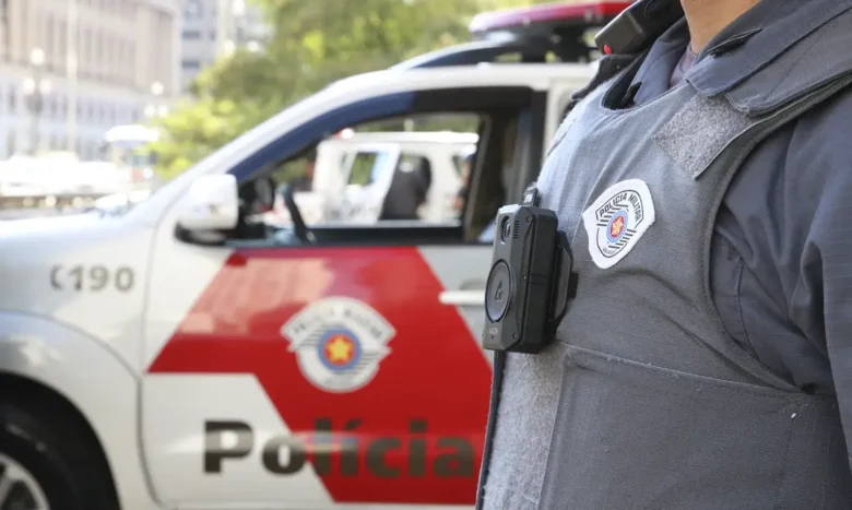 cameras_uniformes_de_policiais_militares_sao_paulo_rvrsa_abr_2804223630_0