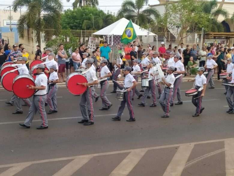 desfile civico