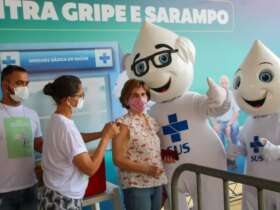 O objetivo da campanha é interromper a circulação do sarampo, prevenir o surgimento de complicações decorrentes da gripe, evitando novos óbitos e possível pressão sobre o sistema de saúde Por: Ministerio da Saúde