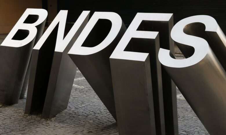 Edifício sede do BNDES, Banco Nacional de Desenvolvimento Econômico e Social, no Centro do Rio. Por: Fernando Frazão/Agência Brasil