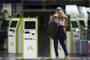 Movimentação de passageiros no Aeroporto Internacional de Brasília. Por: Marcelo Camargo/Agência Brasil