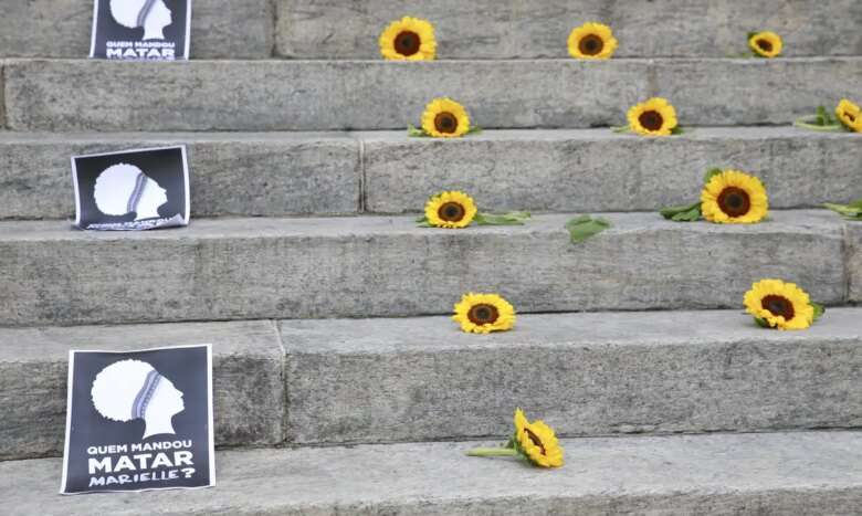 Ato Amanhecer por Marielle e Anderson na escadaria da Assembleia Legislativa do Rio de Janeiro (Alerj) marca um ano da morte da vereadora Marielle Franco e seu motorista Anderson Gomes. Por: Tomaz Silva/Agência Brasil