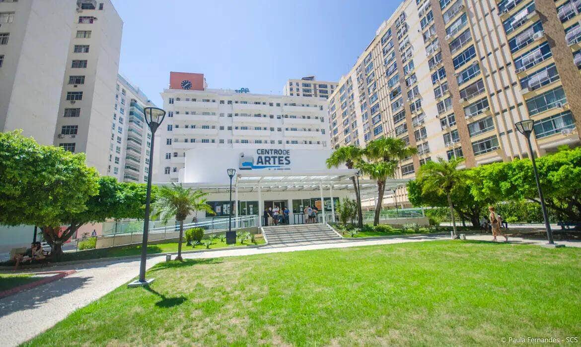 UFF - Universidade Federal Fluminense Por: Paula Fernandes/SCS/UFF - Universidade Federal Fluminense