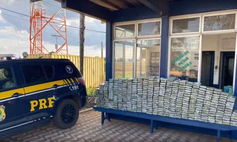 Caminhoneiro é preso com 460 kg de cocaína em Mato Grosso