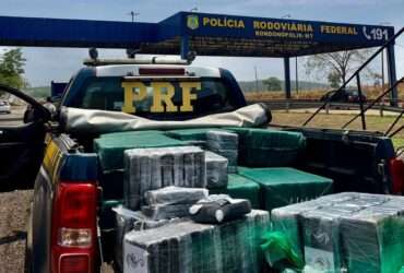 PRF apreende quase 500 kg de cocaína escondidos em carga de milho na BR-364, em Alto Garças