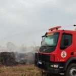 Bombeiros controlam incêndio em terreno baldio no interior de Mato Grosso