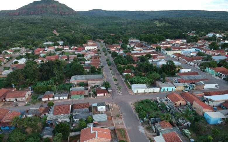 Câmara de cidade de Mato Grosso aprova aumento de 82% no salário do prefeito e reajustes para vice, secretários e vereadores