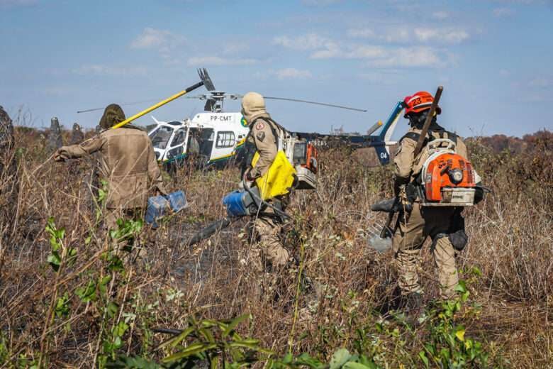 Corpo de Bombeiros combate 21 incêndios florestais em Mato Grosso nesta quinta-feira (10)