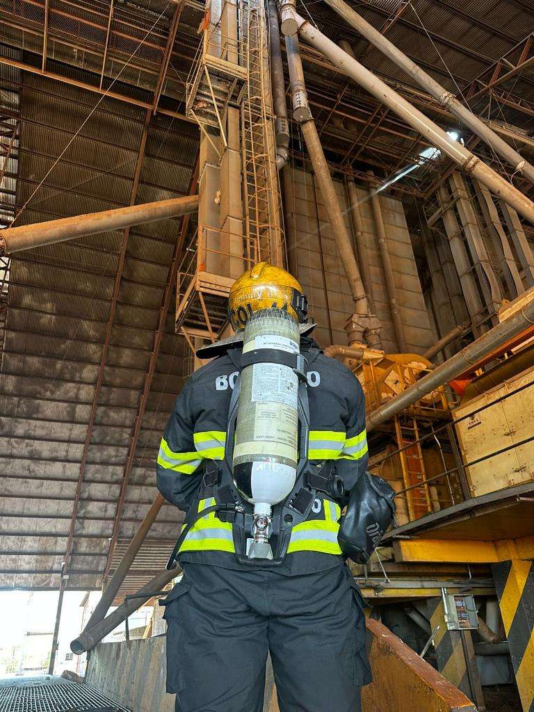 Explosão em elevador de grãos causa incêndio e deixa feridos em Mato Grosso