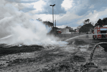 Incêndio de grandes proporções é controlado em fábrica na capital de Mato Grosso