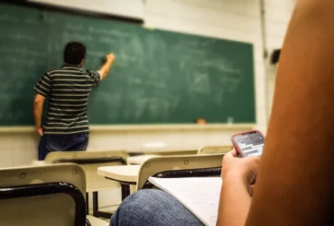 Mato Grosso diz adeus aos celulares em sala de aula