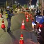 Operação Lei Seca termina com uma prisão e 49 motocicletas removidas em Cuiabá