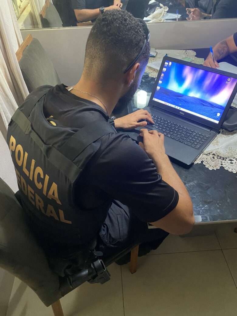 Polícia Federal deflagra 3ª fase da Operação Aurora em Cuiabá para combater pornografia infantil