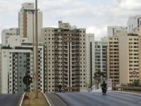 Águas Claras é uma região administrativa do Distrito Federal brasileiro, Localizada a 22 km do centro da capital.