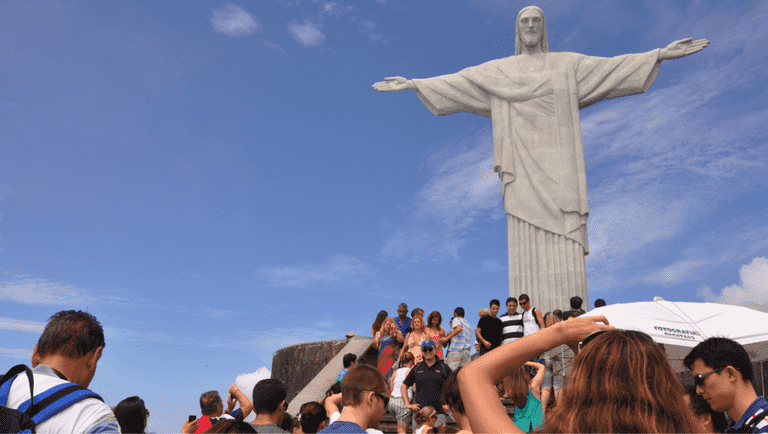 Turismo nacional avança e atrai 4,9 milhões de visitantes estrangeiros até setembro -