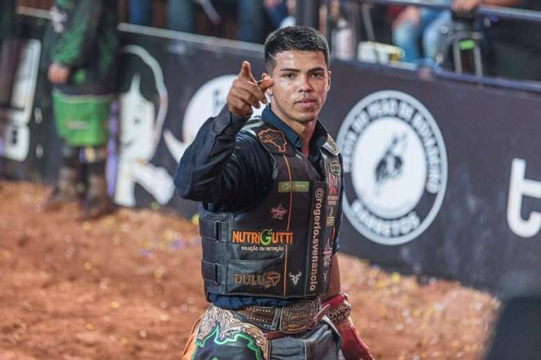 Rogerio Venancio na Final da PBR em Barretos Foto Rodolfo Lesse