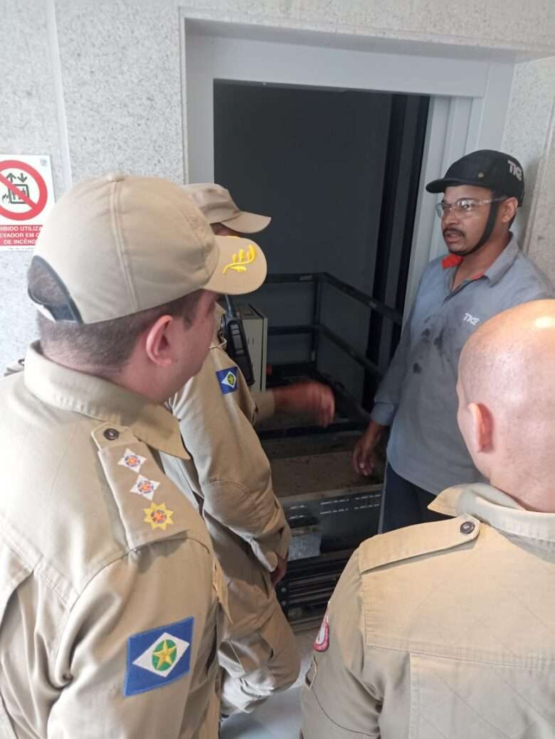 Bombeiros de Lucas do Rio Verde realizam treinamento técnico em elevadores