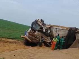 Motorista de Medianeira morre em grave acidente envolvendo duas carretas na MT-140