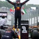 Max Verstappen celebra vitória no GP de São Paulo
 3/11/2024
REUTERS/Carla Carniel