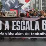 São Paulo (SP), 15/11/2024 - Pessoas participam de ato em defesa do fim da jornada 6x1. Foto: Letycia Bond/Agência Brasil