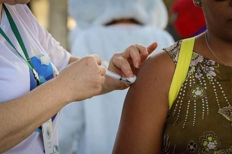 Cobertura vacinal despenca e reacende preocupação com saúde pública