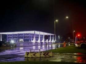 Brasília (DF) 13/11/2024 - Explosões são ouvidas perto do STF; prédio é evacuado, uma pessoa morreu.
Foto: Bruno Peres/Agência Brasil