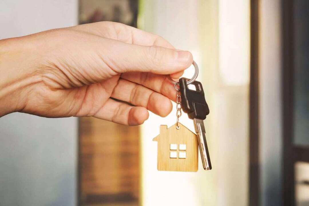 Vale a pena comprar um imóvel ou esperar os preços baixarem em 2025?