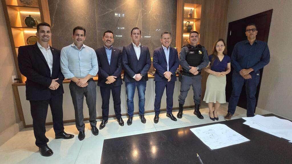 Governador de Mato Grosso anuncia nova Lei Orgânica para PM e Bombeiros