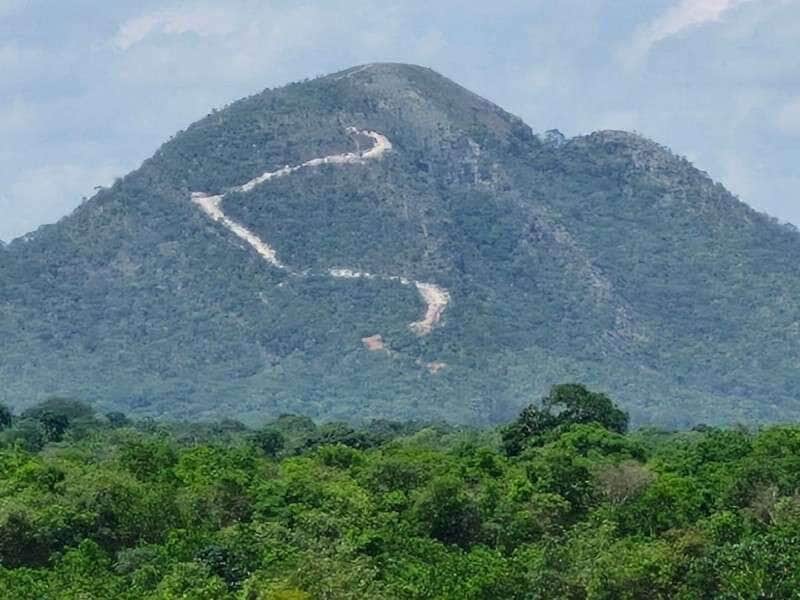 Obras no Morro de Santo Antônio são interrompidas após danos ambientais e intervenção do Ministério Público de Mato Grosso