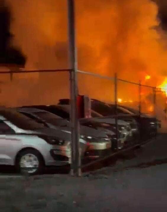 Incêndio criminoso destrói nove veículos em garagem no município de Sinop