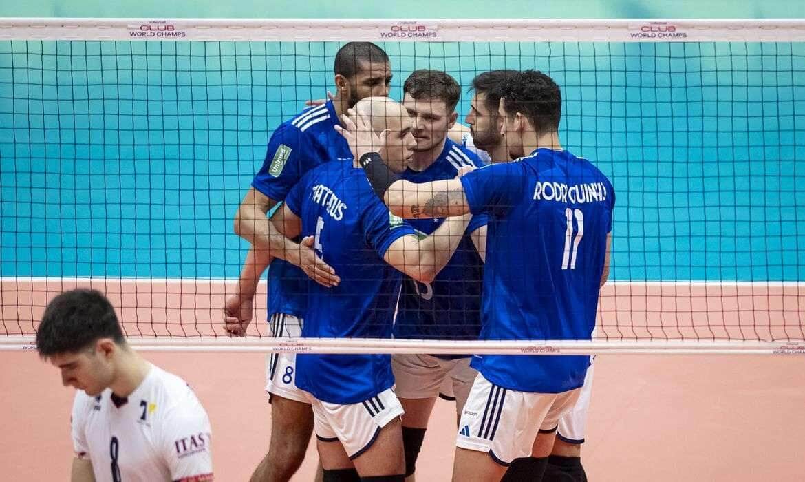 Cruzeiro é pentacampeao do Mundial de Clubes de Vôlei ao vencer o italiano Trentino por 3sets a 1, em 15/12/2024