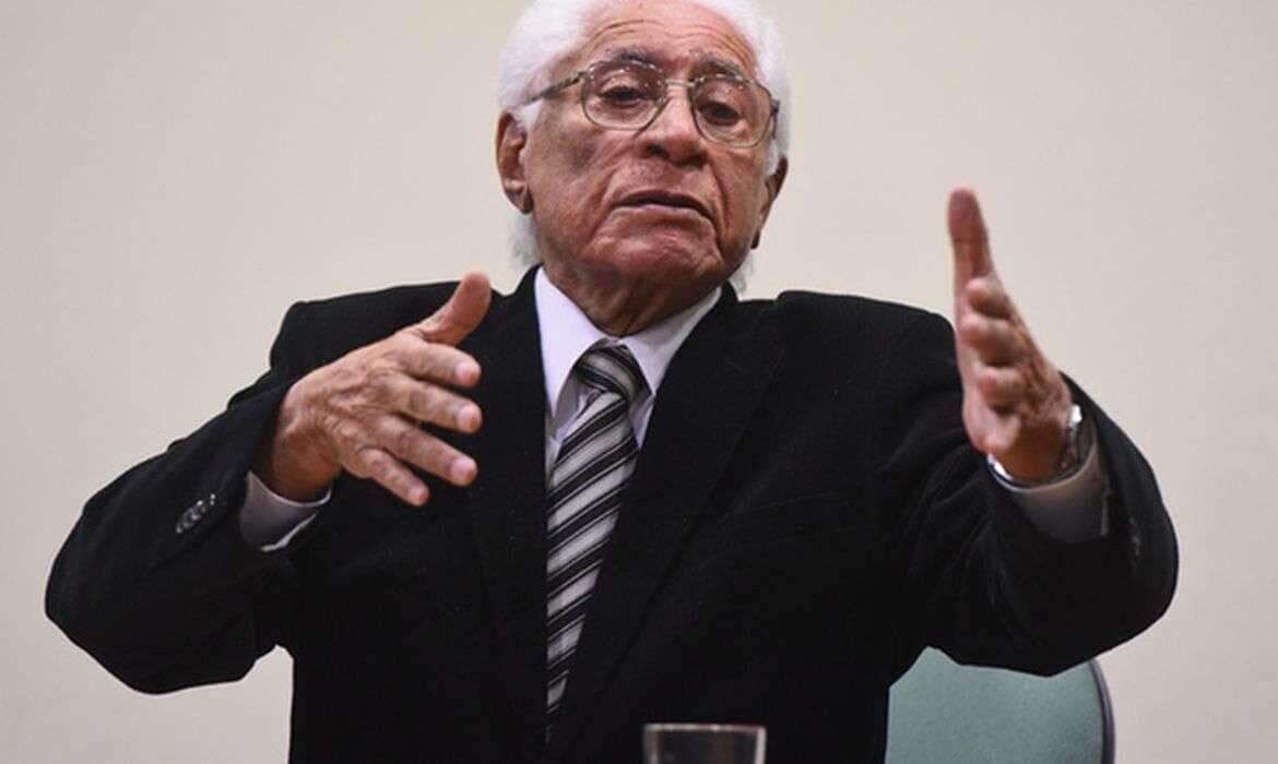 Porto Alegre (RS), 23/09/2016 - Sessão Solene de outorga do Troféu Câmara Municipal de Porto Alegre ao ex-governador Alceu Collares. Foto: Ederson Nunes/CMPA