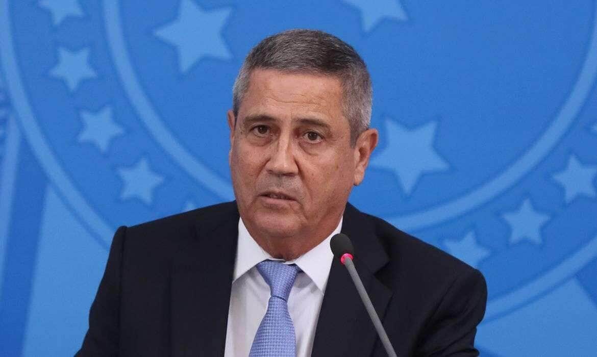 Brasília (DF), 02/04/2020 - Ministro da Casa Civil Braga Netto durante coletiva de Imprensa no Palácio do Planalto sobre as ações de enfrentamento no combate ao Covid-19. Foto: Isac Nóbrega/PR