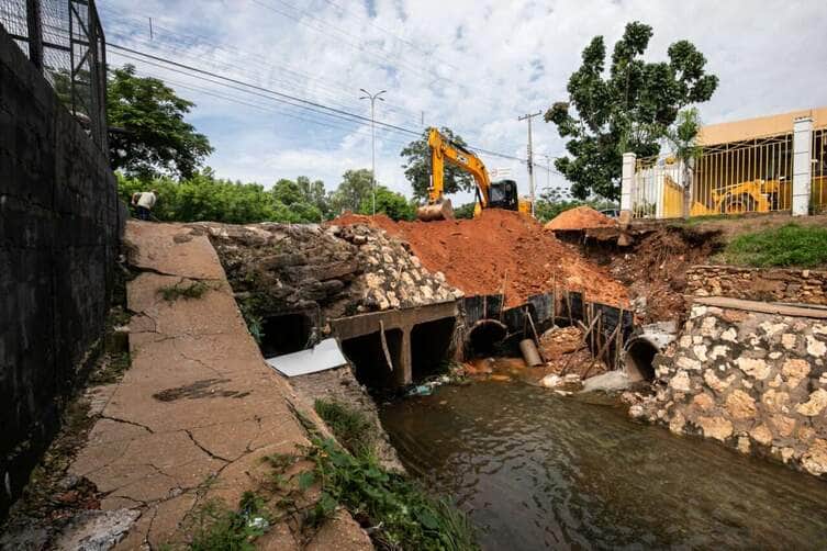 Cuiabá remove 450 toneladas de detritos do Córrego do Gambá