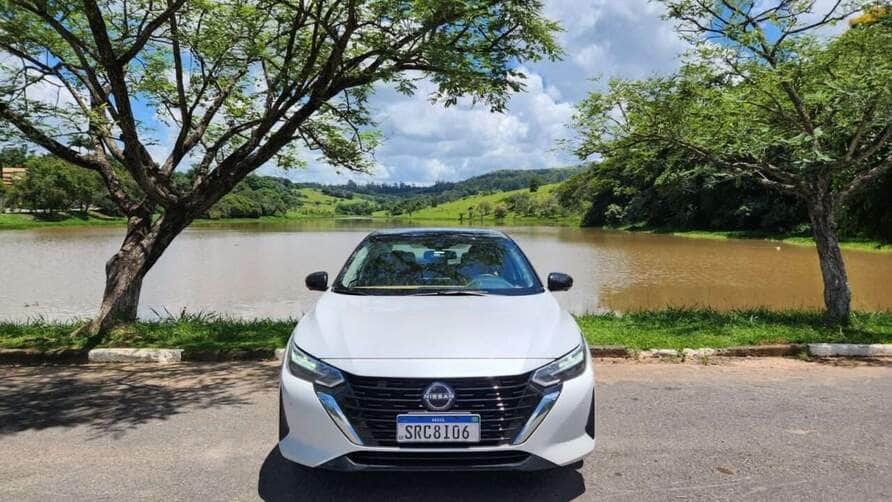 Nissan Sentra 2025 enfrenta os desafios no mercado de sedãs