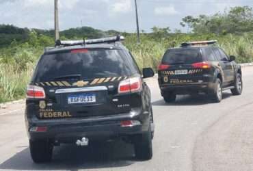 A segunda fase da operação cumpre mandados em Sinop, Lucas do Rio Verde, Guarantã do Norte e Picos/PI contra grupo criminoso que usava caminhões clonados e empresas de fachada. 