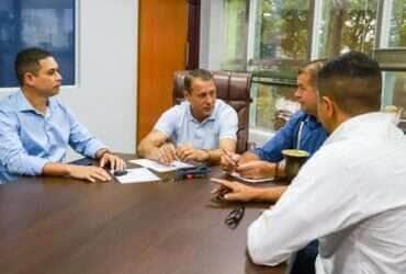 Prefeito de Sorriso recebe vereadores para dialogar sobre educação, habitação, infraestrutura e servidores