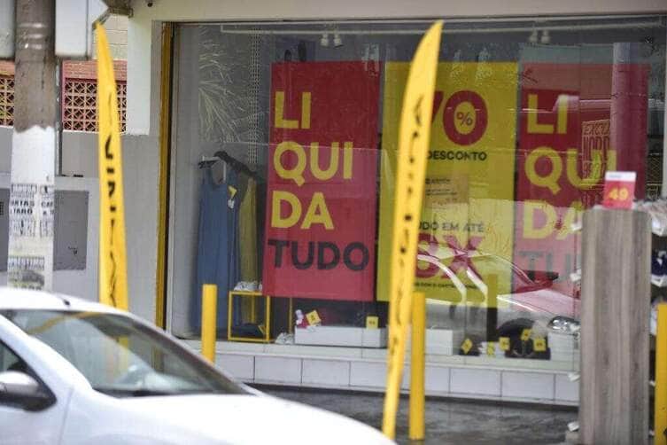Procon de Cuiabá alerta consumidores sobre liquidação de janeiro e dá dicas para compras seguras