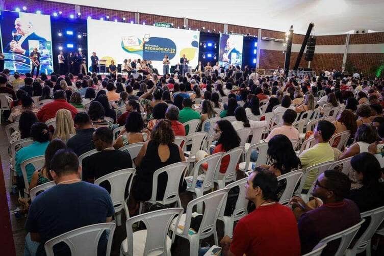 Seduc prepara profissionais da educação para ano letivo em Mato Grosso