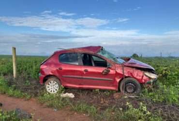 Acidente com capotamento na BR-163 deixa casal ferido em Sorriso