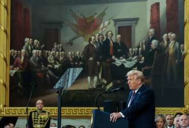 U.S. President Donald Trump delivers his inaugural address on the day of his Presidential Inauguration at the Rotunda of the U.S. Capitol in Washington, U.S., January 20, 2025. REUTERS/Kevin Lamarque/Pool/Proibifa reprodução