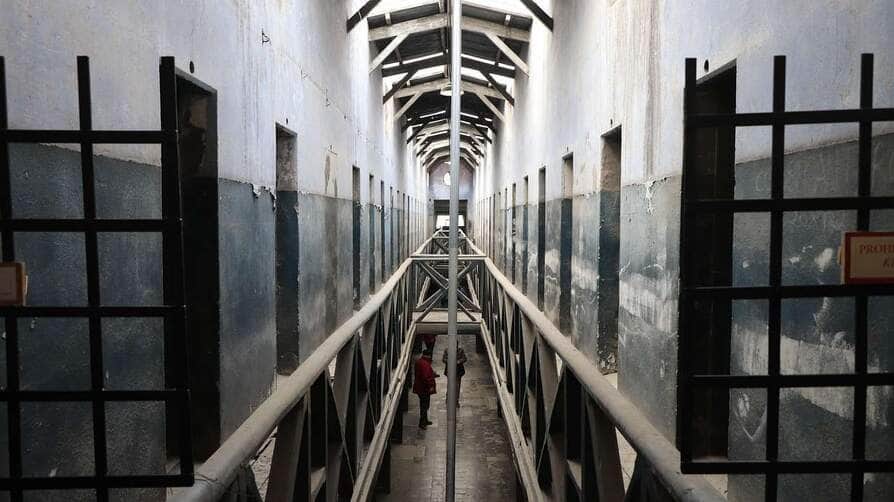 Governador veta venda de alimentos em presídios de Mato Grosso