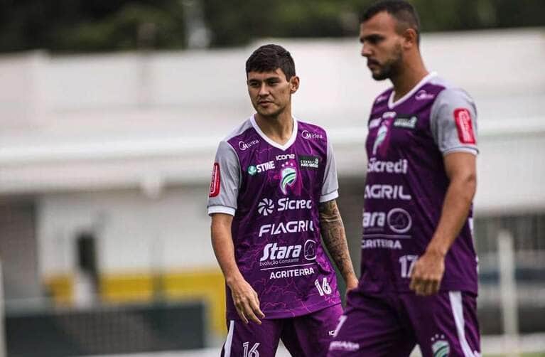 Academia x Luverdense ao vivo; onde assistir neste sábado (22), pelo Mato-Grossense. Imagem: Divulgação Luverdense