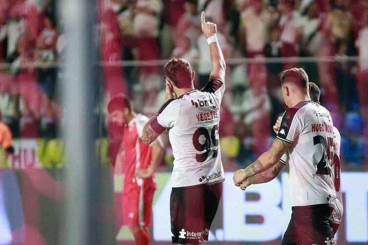 Lance de União Rondonópolis x Vasco. Imagem: Matheus Lima/CR Vasco